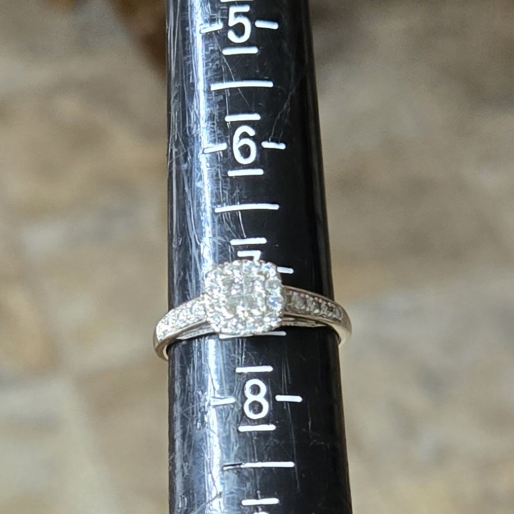 White Gold Diamond Ring - Picture 6 of 6